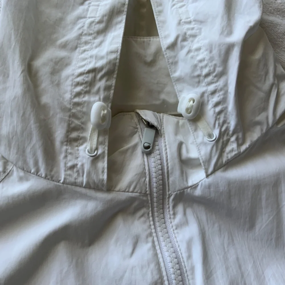GapFit White Lightweight Outdoor Wind Rain Hooded Jacket size L - Picture 7 of 11